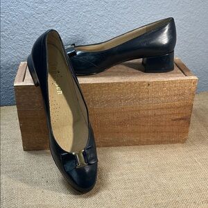 Chic Navy Blue Leather Loafers with Bow Accent